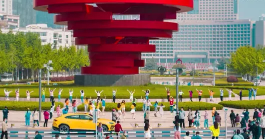 ����e����